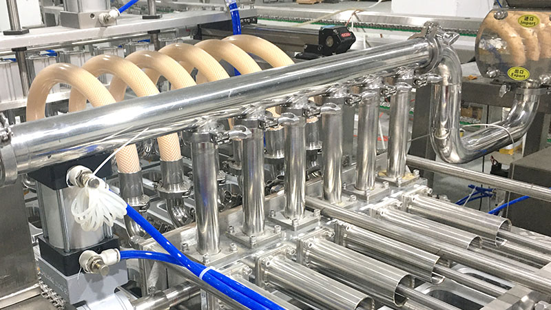 The filling and sealing machine selects the optimal filling technology based on the physical properties of the material to avoid problems such as 